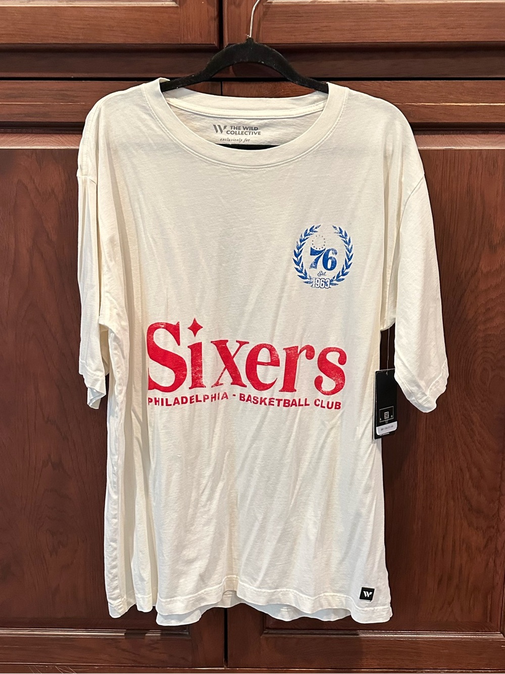 NWT We are the Wild x Anthropologie Philadelphia 76’ers  tee sz L